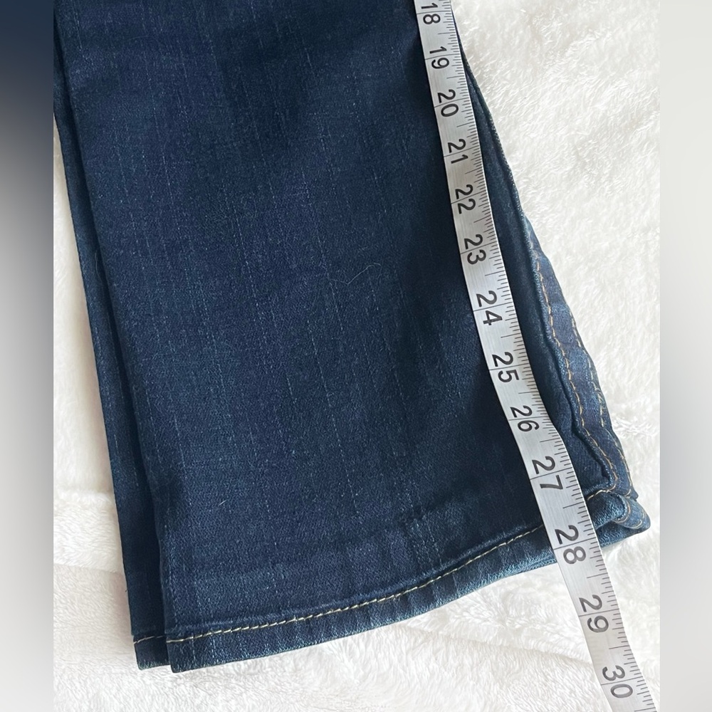 TRUE RELIGION Blue Jeans Women’s Straining Leg Sz 27 - Picture 9 of 12